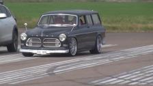 En Ferrari blir frånåkt av denna svenska bil från 1960-talet är ju bara för bra för att var sant